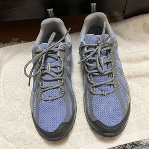 Columbia wmns trail hiking shoes Sz 9.5 used like new